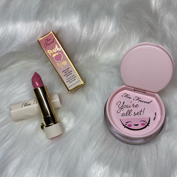 Too Faced Lipstick and Setting Powder set - Picture 6 of 7